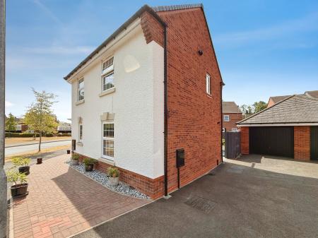 4 bedroom Detached house for sale in Griffiths Avenue, Doseley, TF4