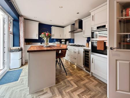 4 bedroom Detached house for sale in Griffiths Avenue, Doseley, TF4