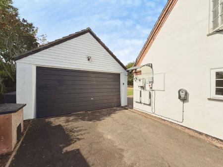 3 bedroom Detached house for sale in Ryton, Shifnal, TF11