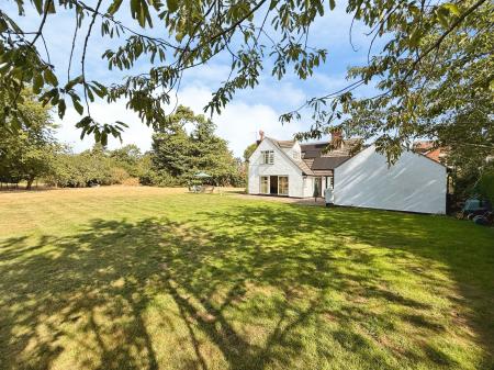 3 bedroom Detached house for sale in Ryton, Shifnal, TF11