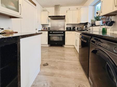 3 bedroom End of terrace house for sale in Goldney Court, Horsehay, TF4