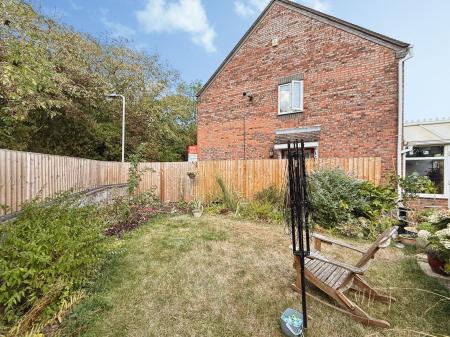 3 bedroom End of terrace house for sale in Goldney Court, Horsehay, TF4