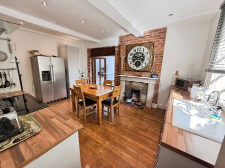 3 bedroom Semi-detached house for sale in Shifnal, TF11