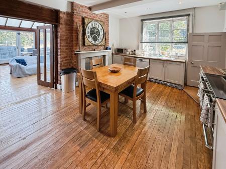 3 bedroom Semi-detached house for sale in Shifnal, TF11