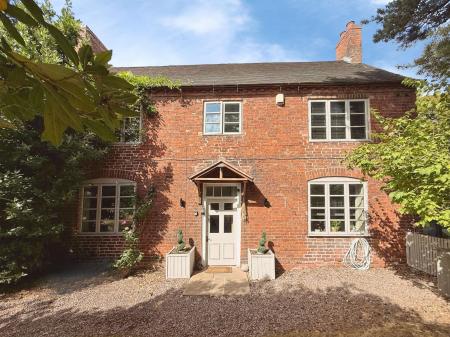 3 bedroom Semi-detached house for sale in Shifnal, TF11