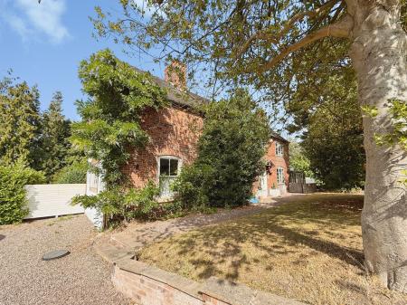3 bedroom Semi-detached house for sale in Shifnal, TF11