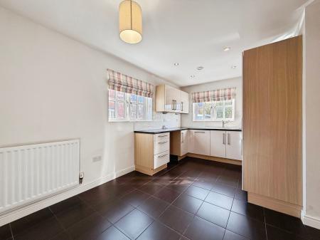 4 bedroom End of terrace house for sale in Ellens Bank, Lightmoor, TF4