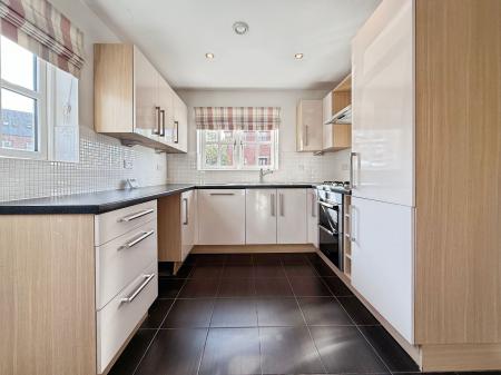 4 bedroom End of terrace house for sale in Ellens Bank, Lightmoor, TF4