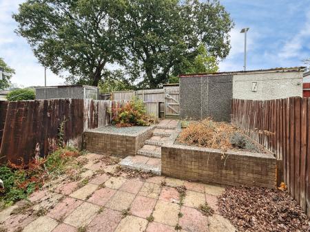 3 bedroom Terraced House for sale in Willowfield, Telford, TF7