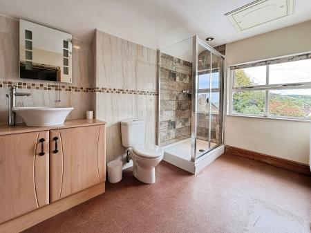 4 bedroom Detached house for sale in Hillside, Ironbridge, TF8