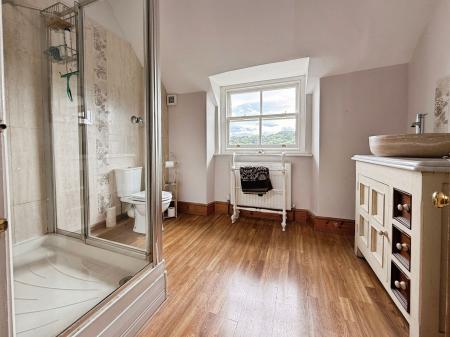 4 bedroom Detached house for sale in Hillside, Ironbridge, TF8