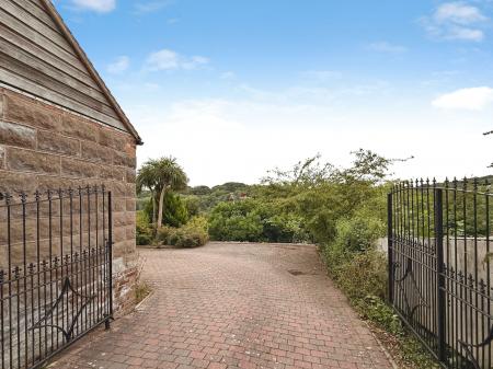 4 bedroom Detached house for sale in Hillside, Ironbridge, TF8