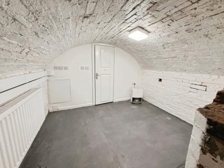 4 bedroom Terraced House for sale in Hospital Street, Bridgnorth, WV15