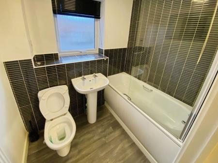 2 bedroom Flat for sale in Ferridays Fields, Woodside, TF7