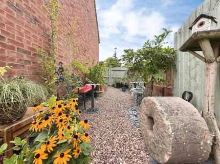 2 bedroom End of terrace house for sale in Dale End, Coalbrookdale, TF8