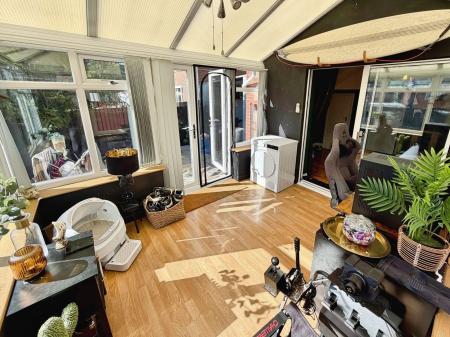 2 bedroom Semi-detached house for sale in Magpie Way, Telford, TF4