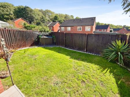 2 bedroom Semi-detached house for sale in Magpie Way, Telford, TF4