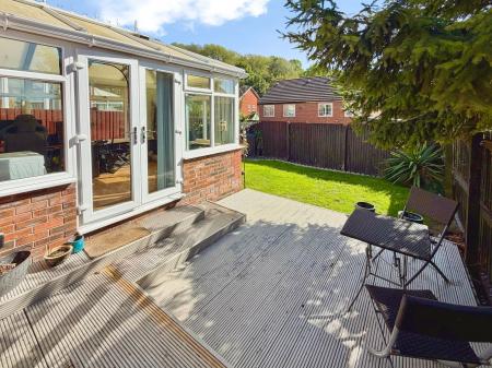 2 bedroom Semi-detached house for sale in Magpie Way, Telford, TF4