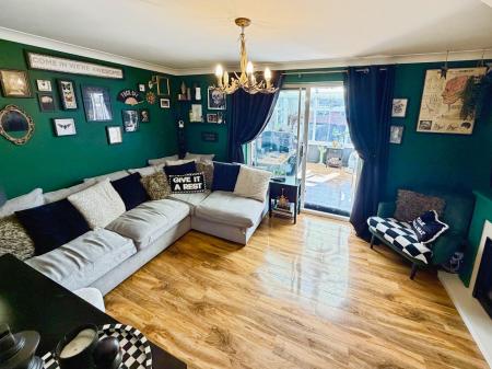 2 bedroom Semi-detached house for sale in Magpie Way, Telford, TF4