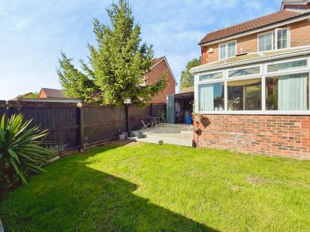 2 bedroom Semi-detached house for sale in Magpie Way, Telford, TF4