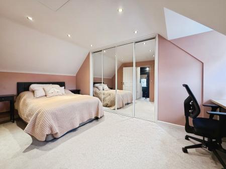 4 bedroom Detached house for sale in Eunice Way, Telford, TF3