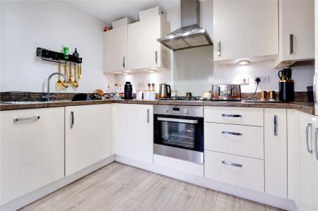 2 bedroom Flat for sale in Bloomfield Crescent, Doseley, TF4