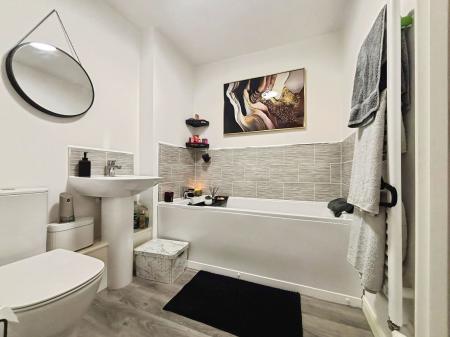 2 bedroom Flat for sale in Bloomfield Crescent, Doseley, TF4