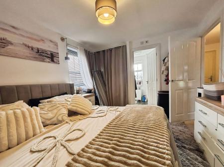 2 bedroom Flat for sale in Bloomfield Crescent, Doseley, TF4
