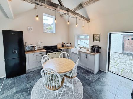 4 bedroom Semi-detached house for sale in Woodlands Lane, Horsehay, TF4