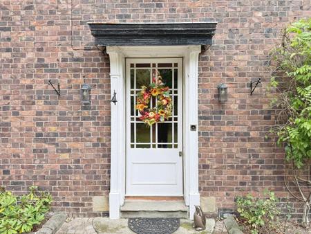 4 bedroom Semi-detached house for sale in Woodlands Lane, Horsehay, TF4