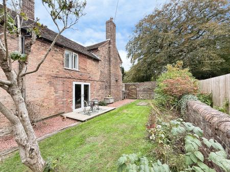 4 bedroom Semi-detached house for sale in Woodlands Lane, Horsehay, TF4