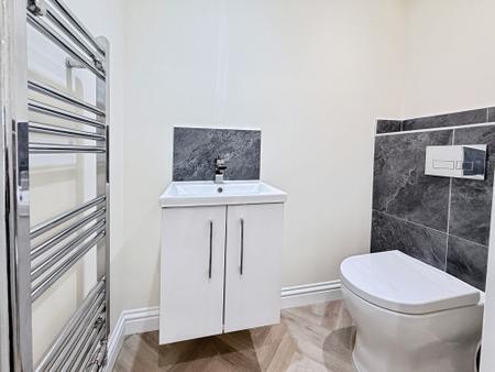 4 bedroom Detached house for sale in King Street, Dawley, TF4