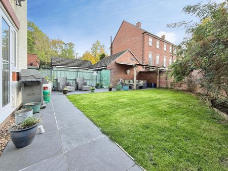 5 bedroom Detached house for sale in The Dingle, Doseley, TF4