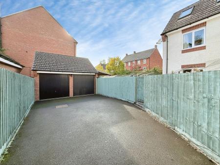 5 bedroom Detached house for sale in The Dingle, Doseley, TF4