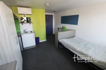 0 bedroom Studio flat to let in Cardinal House, Bridge Road B8