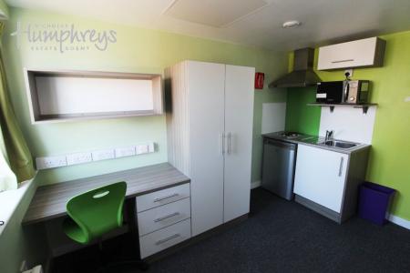 0 bedroom Studio flat to let in Cardinal House, Bridge Road B8