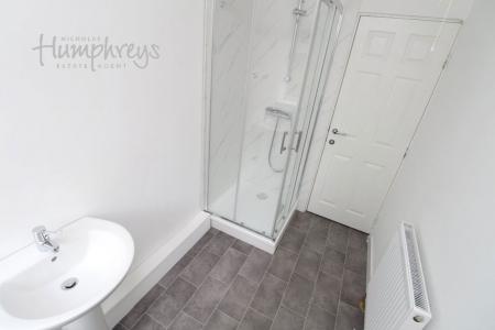 2 bedroom Property to let in Farcroft Ave, Handsworth, B21