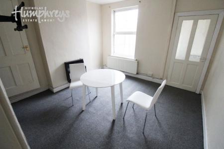 2 bedroom Property to let in Margaret Street - West Bromwich B70