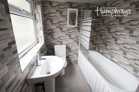 2 bedroom Property to let in Margaret Street - West Bromwich B70