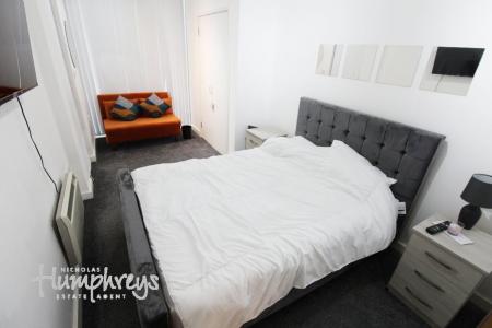 1 bedroom Property to let in The Orb, Jewellery Quarter, B1 - 8-8 Viewings