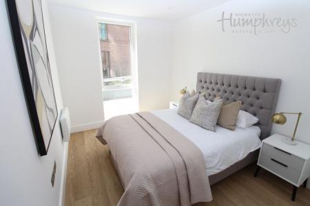 2 bedroom Property to let in East Timber Yard - B5 - 8-8 Viewings