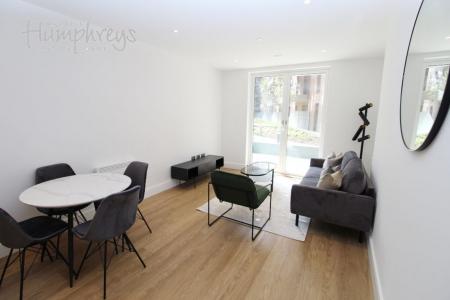 2 bedroom Property to let in East Timber Yard - B5 - 8-8 Viewings