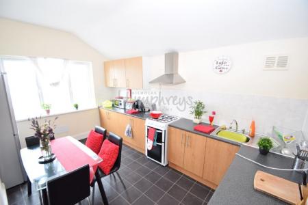 1 bedroom Property to let in Double Bedroom, City Road B16