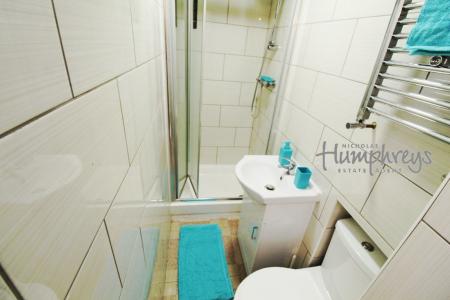 2 bedroom Property to let in Exeter Road - VIEWINGS FROM 8am – 8pm