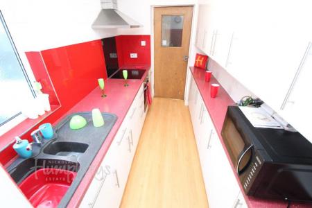 5 bedroom Property to let in Harborne Park Rd, Harborne, B17 - 8am-8pm Viewings