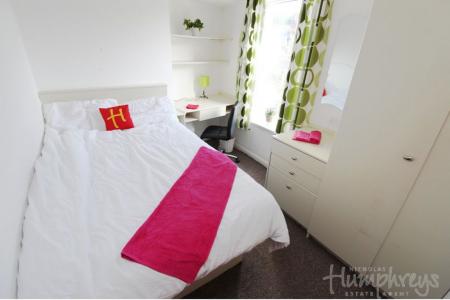 5 bedroom Property to let in Harborne Park Rd, Harborne, B17 - 8am-8pm Viewings