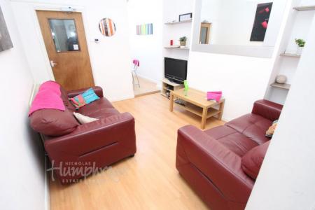 5 bedroom Property to let in Harborne Park Rd, Harborne, B17 - 8am-8pm Viewings