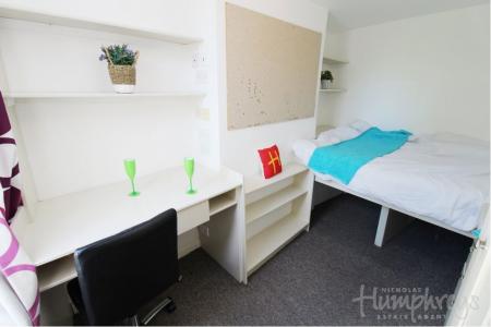 5 bedroom Property to let in Harborne Park Rd, Harborne, B17 - 8am-8pm Viewings