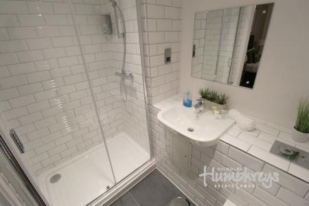 2 bedroom Property to let in Moseley St, Birmingham B12 - 8-8 Viewings