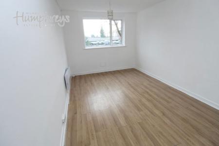 2 bedroom Property to let in Richmond Close, Hansworth Wood B20